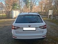 Gebraucht Skoda Superb Ambition 150 PS (110 kW) 2015 Weiß Kombi