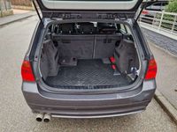 gebraucht BMW 320 320 i Touring Aut.