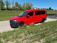 Second-hand VW Caddy Maxi 122 CP (89 kW) 2021 Roșu Monovolum