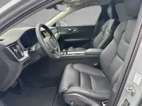 Gebraucht Volvo V60 Core 197 PS (144 kW) 2025 Grau Kombi