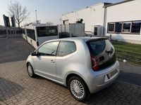 Gebraucht VW up! high up! 75 PS (55 kW) 2012 Silber Kleinwagen