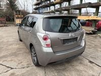 Gebraucht Toyota Verso Skyview Edition 111 PS (81 kW) 2015 Braun Van / Kleinbus