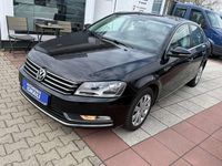 Gebraucht VW Passat Comfortline 105 PS (77 kW) 2013 Deep black perleffekt Limousine