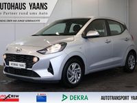 Gebraucht Hyundai i10 Select 67 PS (49 kW) 2023 Silber Kleinwagen