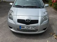 Gebraucht Toyota Yaris 85 PS (62 kW) 2007 Silber Kleinwagen