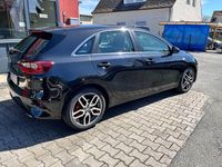 Usado Kia Ceed Vision 140 CV (102 kW) 2019 Negro Utilitario