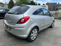 Używany Opel Corsa 90 KM (66 kW) 2007 Srebrny Hatchback
