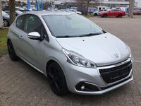 Gebraucht Peugeot 208 Allure 110 PS (80 kW) 2016 Silber Kleinwagen