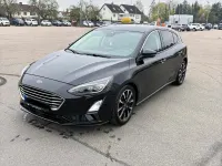 Gebraucht Ford Focus Cool & Connect 120 PS (88 kW) 2018 Schwarz Limousine
