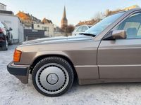 Gebraucht Mercedes 190 122 PS (89 kW) 1991 Limousine