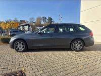 Gebraucht BMW 318 Advantage 150 PS (110 kW) 2018 Grau Kombi