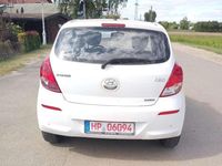 Gebraucht Hyundai i20 Edition 75 PS (55 kW) 2013 Coral white / sol Kleinwagen