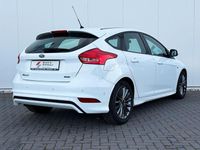 Gebraucht Ford Focus ST-Line 125 PS (91 kW) 2017 Weiß Limousine