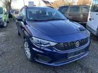 Usado Fiat Tipo Easy 120 CV (88 kW) 2017 Azul Familiar