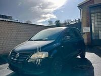 Gebraucht VW Fox 54 PS (39 kW) 2005 Schwarz Kleinwagen