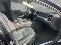 Gebraucht Volvo V60 Core 197 PS (144 kW) 2025 Onyx schwarz Kombi