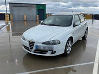 Gebraucht Alfa Romeo 147 120 PS (88 kW) 2010 Weiß Kleinwagen