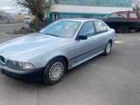 Gebraucht BMW 520 Basis 150 PS (110 kW) 1998 Silber Limousine