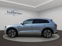 Gebraucht VW Touareg Elegance 286 PS (210 kW) 2023 Oyster silver metallic (metallic) SUV