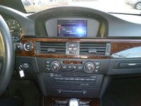 Gebraucht BMW 320 Cabriolet Comfort Edition 170 PS (125 kW) 2008 Schwarz metallic Cabrio