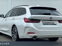 Gebraucht BMW 320 190 PS (139 kW) 2024 Weiß Limousine