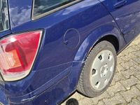 Second-hand Opel Astra 101 CP (74 kW) 2006 Albastru Break