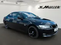 Gebraucht BMW 320 170 PS (125 kW) 2013 Saphirschwarz Coupé