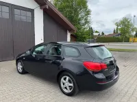 Gebraucht Opel Astra Edition 110 PS (80 kW) 2010 Schwarz Kombi