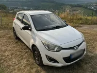 Gebraucht Hyundai i20 86 PS (63 kW) 2012 Weiß Kleinwagen