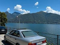 Gebraucht BMW 520 129 PS (94 kW) 1990 Silber Limousine
