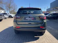 Gebraucht Jeep Compass 140 PS (102 kW) 2019 Grün SUV