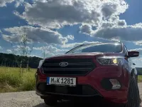 Gebraucht Ford Kuga ST-Line 150 PS (110 kW) 2018 Rot SUV