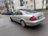 Gebraucht Mercedes E320 2004 Silber Limousine