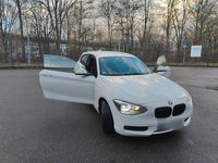 Gebraucht BMW 114 102 PS (75 kW) 2013 Weiß Kleinwagen