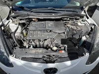 Gebraucht Mazda 2 Inclusive 103 PS (75 kW) 2012 Weiß Kleinwagen