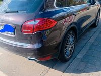 Second-hand Porsche Cayenne 245 CP (180 kW) 2013 Roșu SUV