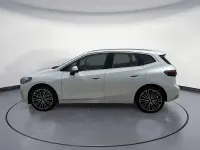 Gebraucht BMW 223 Active Tourer Luxury Line 204 PS (150 kW) 2022 Weiss Van / Kleinbus