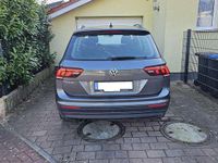 Gebraucht VW Tiguan Trendline 116 PS (85 kW) 2018 Grau SUV