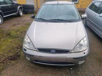 Gebraucht Ford Focus 101 PS (74 kW) 2004 Andere farben Limousine