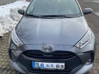 Gebraucht Toyota Yaris Hybrid Team 116 PS (85 kW) 2024 Grau Limousine