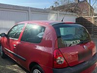 Gebraucht Renault Clio II 75 PS (55 kW) 2002 Rot Kleinwagen