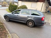 Gebraucht Skoda Octavia Elegance 140 PS (102 kW) 2011 Grau Kombi