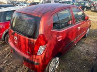 Gebraucht Hyundai i10 78 PS (57 kW) 2009 Rot Kleinwagen