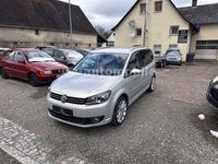 Gebraucht VW Touran Highline 140 PS (102 kW) 2010 Gold Van / Kleinbus