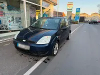 Gebraucht Ford Fiesta 69 PS (50 kW) 2004 Blau Kleinwagen