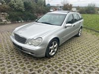 Gebraucht Mercedes C220 Avantgarde 143 PS (105 kW) 2002 Silber Kombi