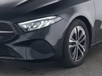 Gebraucht Mercedes A200 Advanced Plus 150 PS (110 kW) 2025 Lack kosmosschwarz Limousine