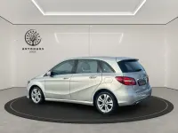 Gebraucht Mercedes B180 122 PS (89 kW) 2018 Silber Kleinwagen