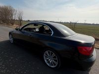 Gebraucht BMW 330 Cabriolet 241 PS (177 kW) 2011 Schwarz Cabrio