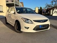 Gebraucht Hyundai i30 128 PS (94 kW) 2012 Weiß Limousine